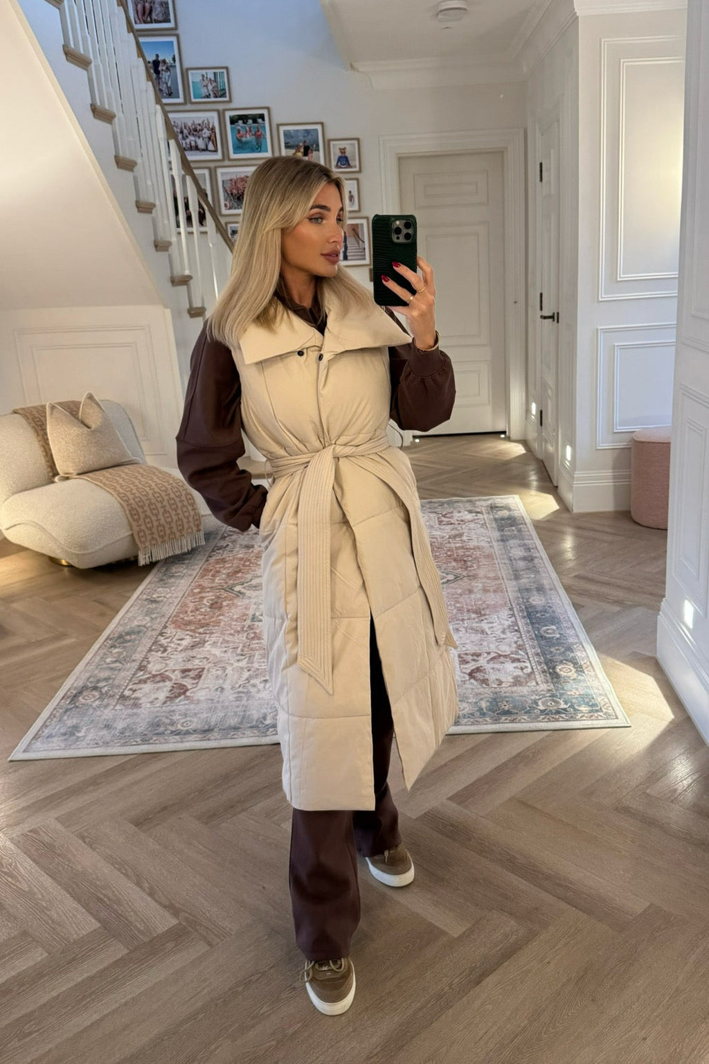 CREAM SLEEVELESS LONGLINE PUFFER COAT